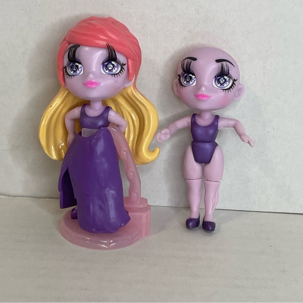 Zombaes Forever Doll Lot Of 2 Miss Everlasting Pageant Queen Stand Coffin